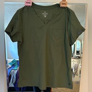 Med couture insight scrub top
